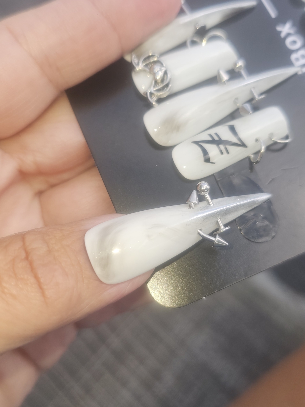 LumiBox 3D Gothic Press On Nails White Marble Pierced Stiletto Alt Grunge Set Nw - Picture 8 of 8